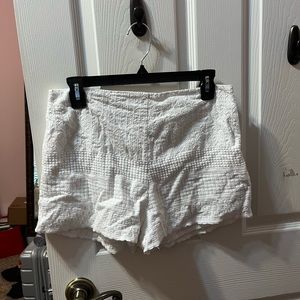 White free people prep short. Says size 10 but fits like a 6. Never worn